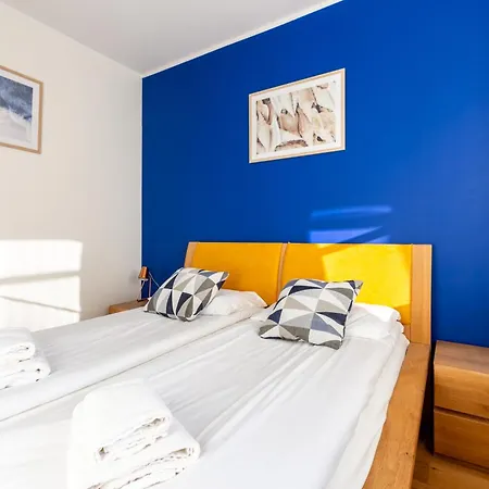 Appartement Obluze Royal Blue *